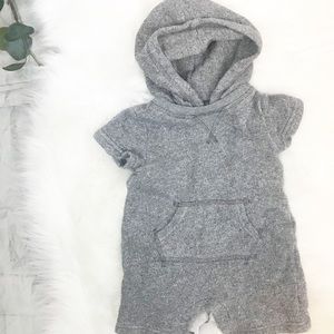 Baby gap 6-12months hooded onesie